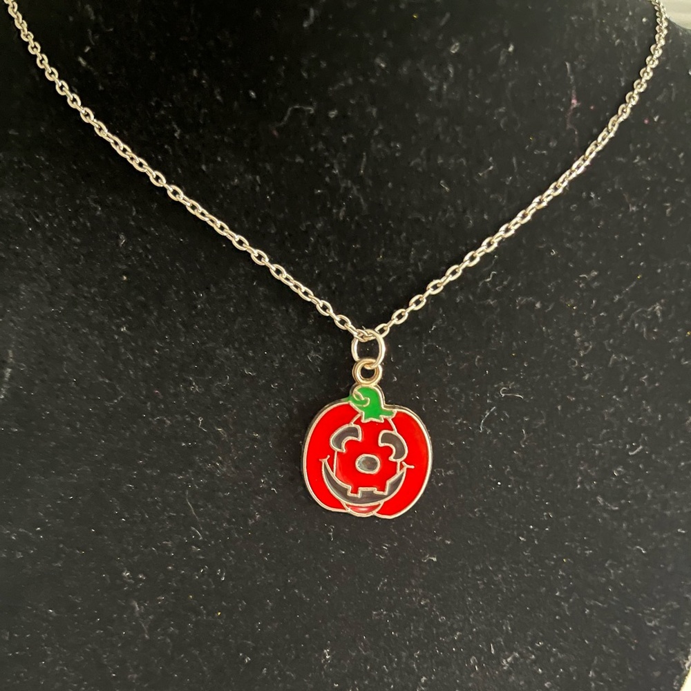 🎃Pumpkin necklace and matching earrings